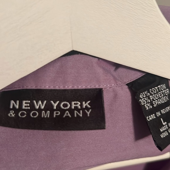 New York & Co Button 1/2 Down Shirt- excellent condition - Picture 6 of 7